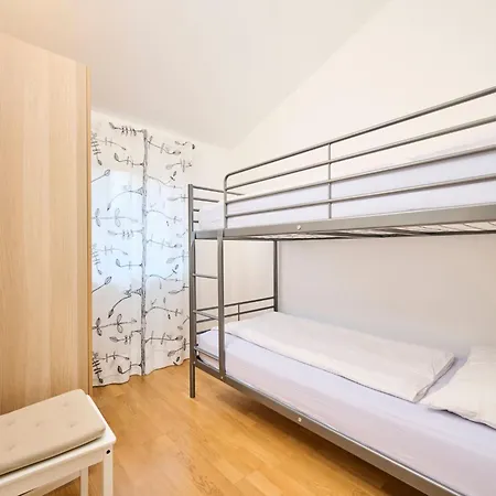App Fuer Bis Zu 6 Personen- By Interhome Appartement